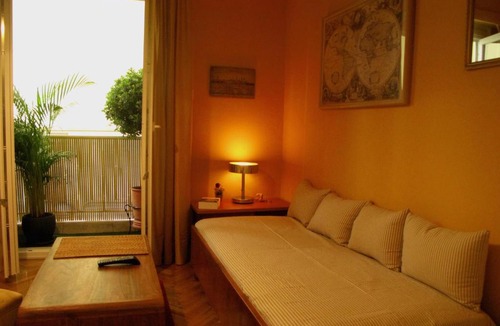 Ilisia Apartment | Homey and calm yet central (by the Hilton)