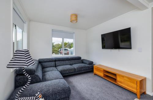 Kerikeri House | Hook and Line Hideaway - Kerikeri Holiday Home