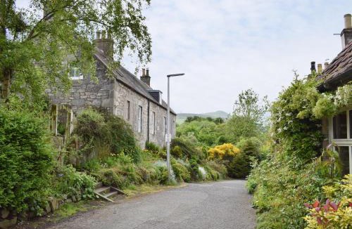 Freuchie House | Horseshoe Cottage