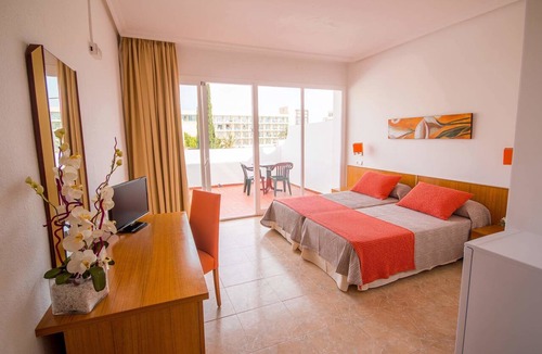 Es Canar Hostel | Hostal Los Pinos