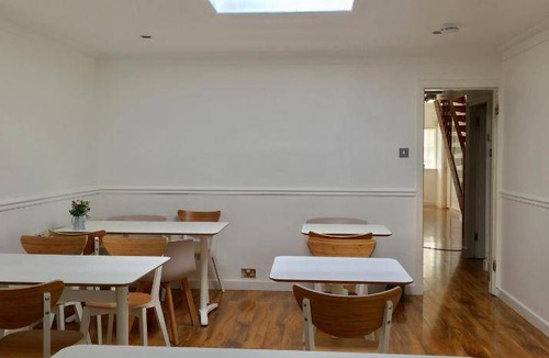 Gilmerton Hostel | Hostel ∙ 8 guests