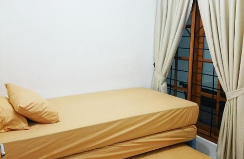 Tegalgundil House | Hostel Bogor