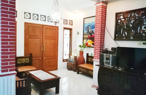 Tegalgundil House | Hostel Bogor