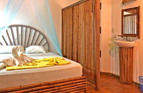 Ballena Hostel | Hostel Cascada Verde