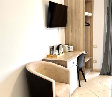 Qafe e Gjashtes Hotel | Hotel Abedini