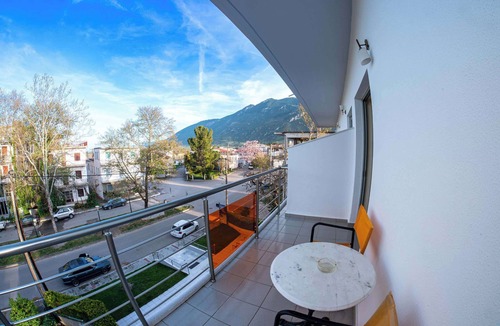 Loutra Ypatis Condo | Hotel Ena - Bright Mountain View Suite with Pool