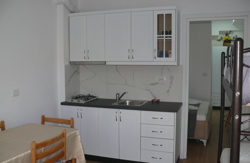 Qazim Pali Hotel | Hotel Erviliano