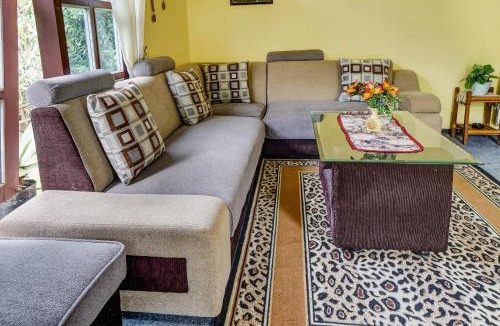 Sidomulyo Hotel | Hotel O Kampung Wisata Ekologi Puspa JagadNearGunung Kelud