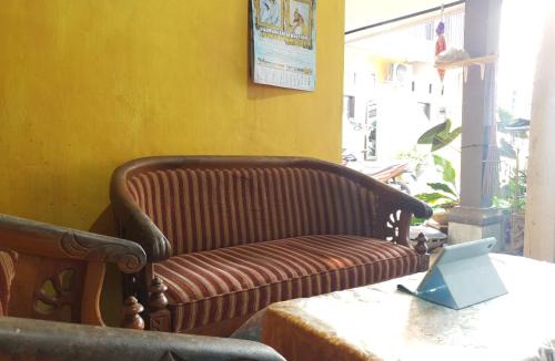Rogojampi Hotel | Hotel O Kos Haji Jakfar SyariahNearPancoran mas 25