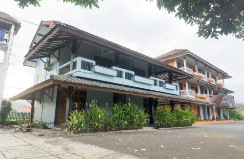 Pacitan Hotel | Hotel O Srikandi Hotel