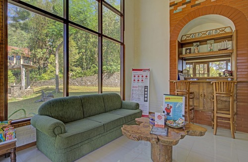 Mojokerto House | Hotel O Villa Inn App Trawas Bintaro Syariah