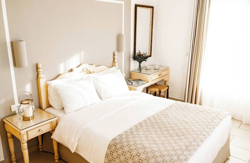 Drafaki Hotel | Hotel Pelican