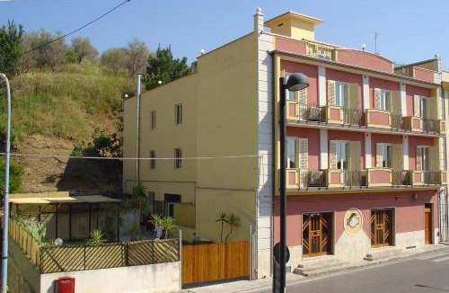 Torrenova Hotel | Hotel Piro