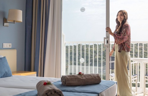 Cala en Porter Hotel | Hotel Seth Playa Azul