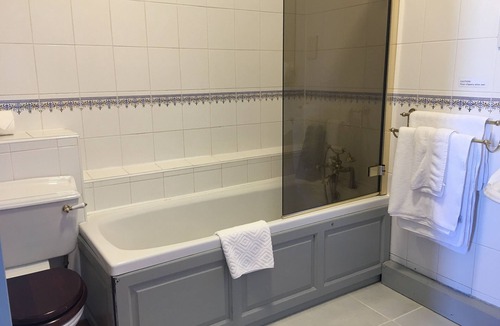 Tomintoul Hotel | Hotel Square