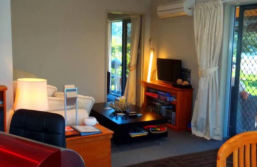 Lake Hawea House | House ∙ 1 bedroom ∙ 6 guests