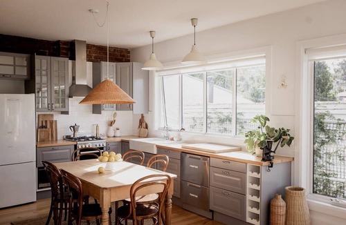 West Hobart House | House on The Hill in central West Hobart