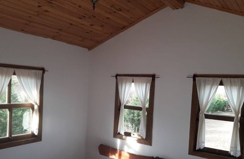 Sile House | House with Backyard and Winter Garden in Agva
