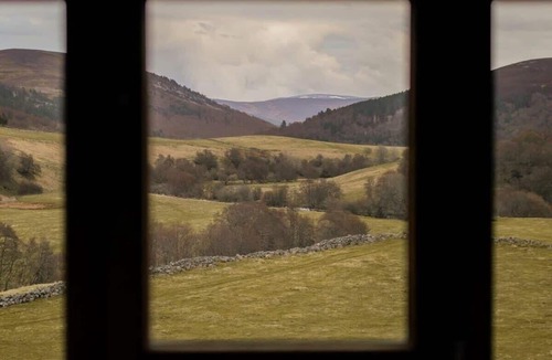 Ballater House | Huswell - Inverenzie - Luxury farmhouse with mountain views