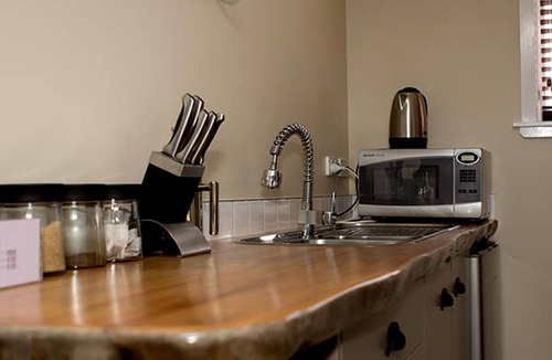 Cambridge Cottage | Idyllic Cottage Perfect for a Getaway in Stunning Waikato, New Zealand
