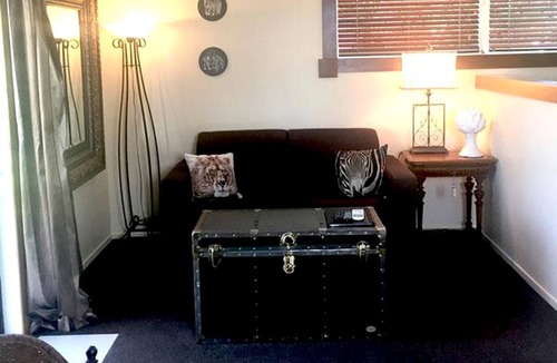Cambridge Cottage | Idyllic Cottage Perfect for a Getaway in Stunning Waikato, New Zealand