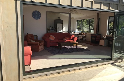 Queen Charlotte Sound House | Idyllic Dryden Bay - a complete Sounds experience