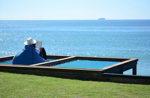 Pukehina Apartment | Idyllic Pukehina oceanfront hideaway
