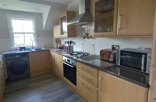 Callander Apartment | Idyllic Waterside Penthouse in Callander