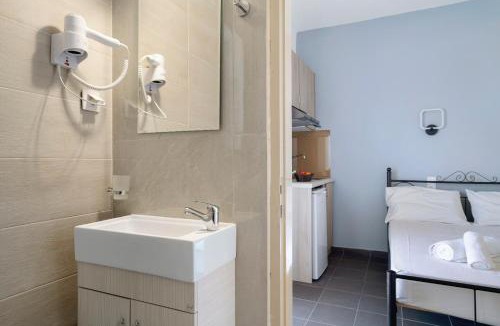 Pidima Kyras Apartment | Iguana studio 2