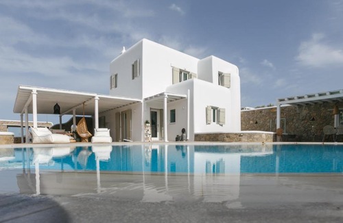 Xilokeratidi Villa | Ilior Retreat Villa