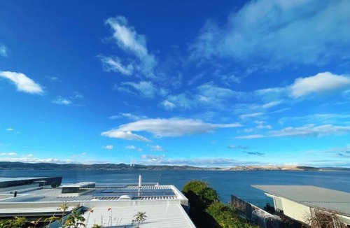 Sandy Bay Villa | Incredible Waterview - 4 Bedroom Hobart Waterside Cottage