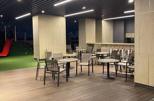 Kampung Puah Seberang Apartment | Infinite Pool! Room in Kuala Lumpur