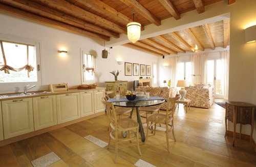 Kato Fellos Villa | Infinite Serenity: Villa Etheria – 4 Bed Luxury, Private pool, Gym