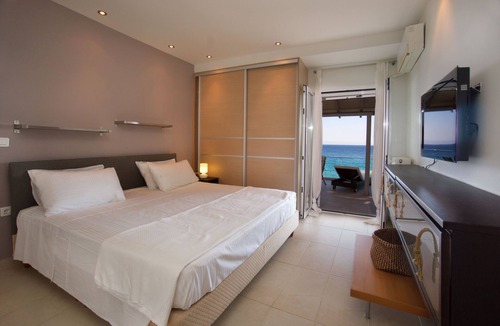 Lassi Resort | Infinity Beach House