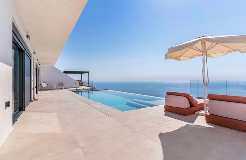 Evgiros Villa | Infinity Villa with amazing sea views!