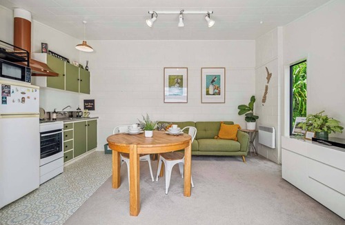 Kawaha Point House | Inn Manahi - Sun Deck and Great Lake Views