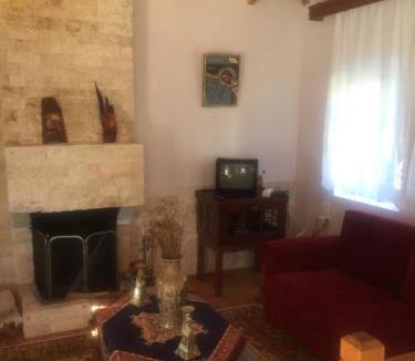 Dodoni House | Ionas House