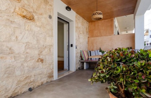 Perama Apartment | Irene's Garden, Aggeliki
