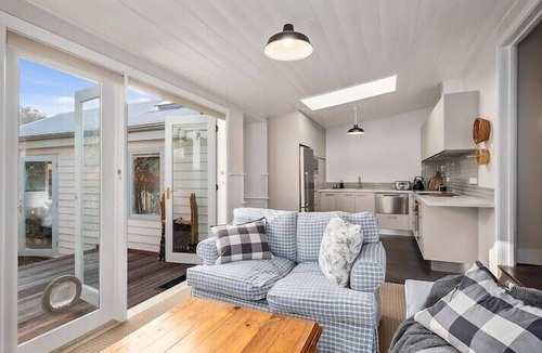 South Hobart House | Irresistible Historic Cottage, close to the CBD
