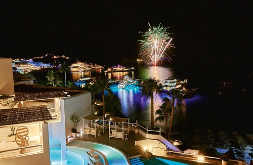Platis Gialos Villa | ISholidays Mykonos Blu Junior Villa Private Pool