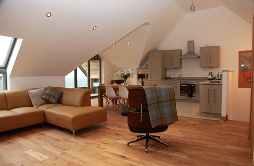 Forfar Cottage | Isla - Steading c/w Pool, Jacuzzi, Tennis and stunning views of the Cairngorms