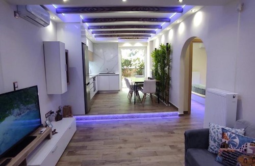 Palaio Faliro Apartment | Island 3siblings