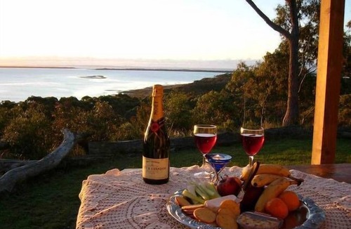 Smithton Cottage | Island View Spa Cottage
