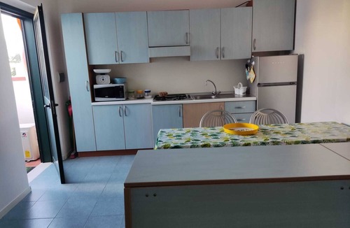 Contrada Taverna House | Holiday Home 'Casa Del Sole' with Private Terrace and Air Conditioning