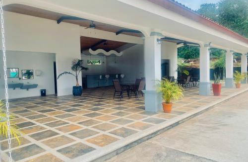 Villarreal House | Jacarandas #16, 5 min tamarindo