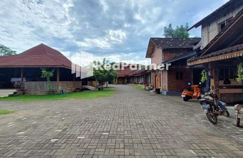 Pendowo Hotel | Jogo Segoro Homestay Mitra RedDoorz near Pantai Sundak Gunungkidul