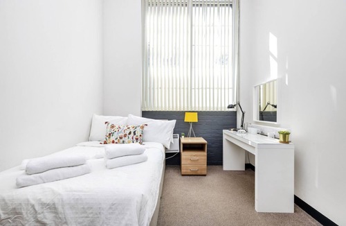 Newington Apartment | JOIVY Meadows Park Ensuite Double Room