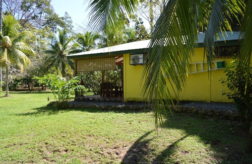 Cahuita House | Jungle charm minutes from the Caribbean