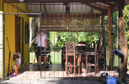 Cahuita House | Jungle charm minutes from the Caribbean