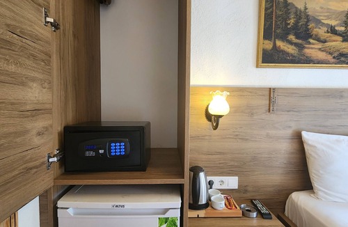 Rasimpasa Hotel | Kadıköy White House